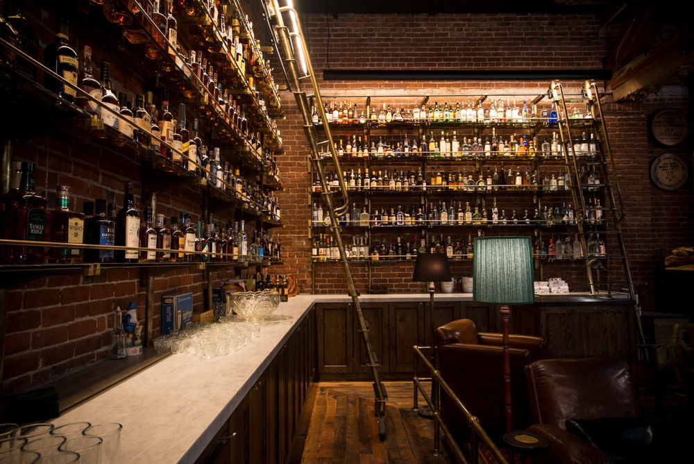 Multnomah-whiskey-library