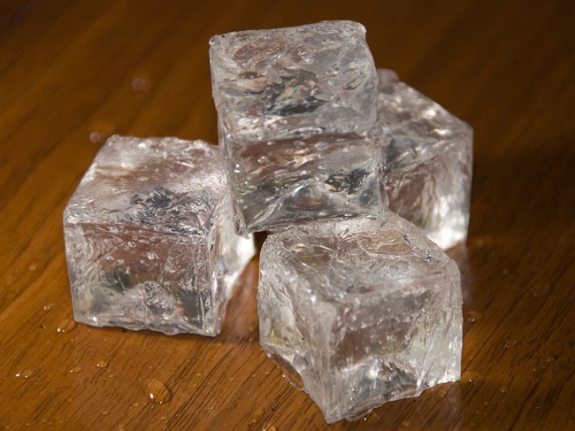 https://scotchaddict.com/wp-content/uploads/2014/04/ice-cubes.jpg